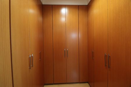 Casa para alugar com 404m², 5 quartos e 2 vagasQuarto 3 - Suíte - Closet