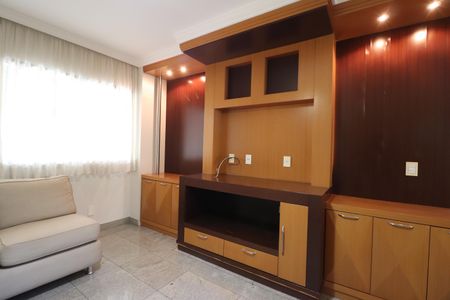 Casa para alugar com 404m², 5 quartos e 2 vagasSala de TV
