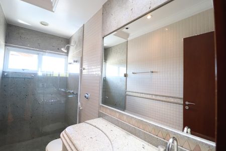 Casa para alugar com 404m², 5 quartos e 2 vagasBanheiro do Quarto 4