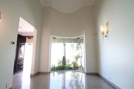 Casa para alugar com 404m², 5 quartos e 2 vagasSala 1