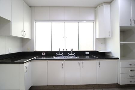 Casa para alugar com 404m², 5 quartos e 2 vagasCozinha