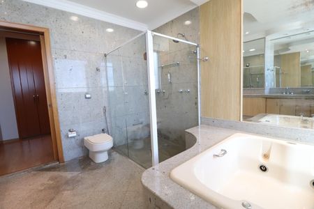 Casa para alugar com 404m², 5 quartos e 2 vagasBanheiro do Quarto 3