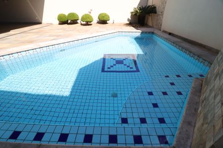 Casa para alugar com 404m², 5 quartos e 2 vagasPiscina