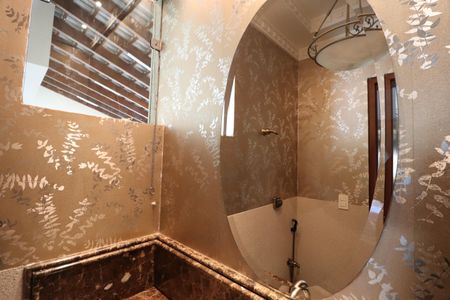 Casa para alugar com 404m², 5 quartos e 2 vagasLavabo