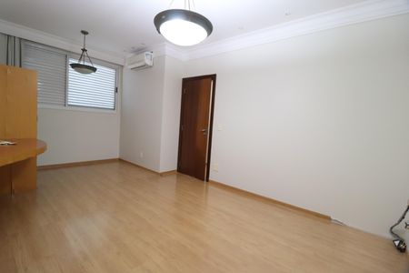 Casa para alugar com 404m², 5 quartos e 2 vagasQuarto 3 - Suíte
