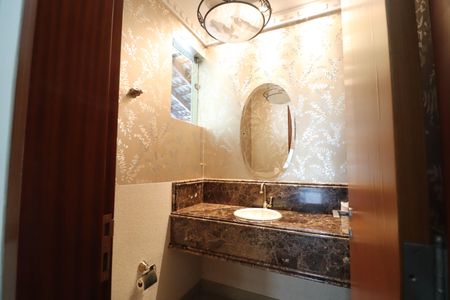 Casa para alugar com 404m², 5 quartos e 2 vagasLavabo