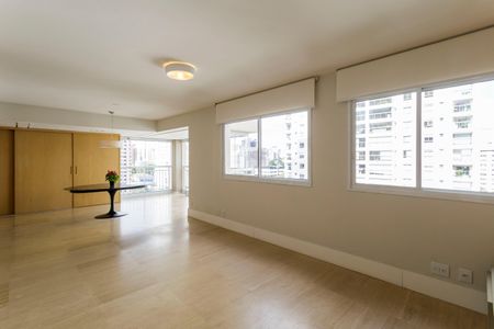 Apartamento à venda com 137m², 2 quartos e 2 vagasSala