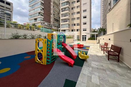 Apartamento à venda com 137m², 2 quartos e 2 vagasÁrea comum - Playground