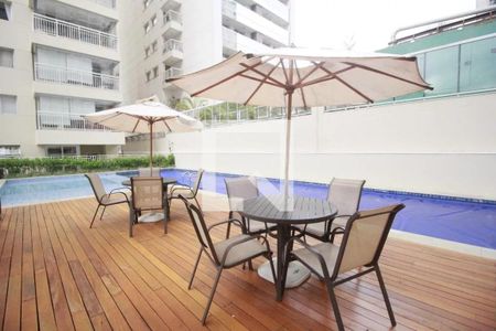 Apartamento à venda com 137m², 2 quartos e 2 vagasÁrea comum - Piscina