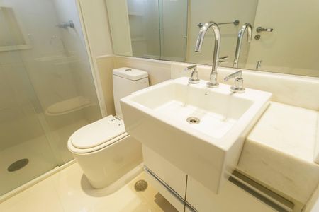 Apartamento à venda com 137m², 2 quartos e 2 vagasBanheiro da Suíte 1