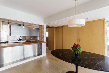 Apartamento à venda com 137m², 2 quartos e 2 vagasSala