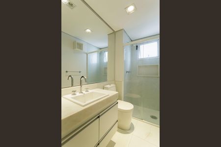 Apartamento à venda com 137m², 2 quartos e 2 vagasBanheiro da Suíte 2