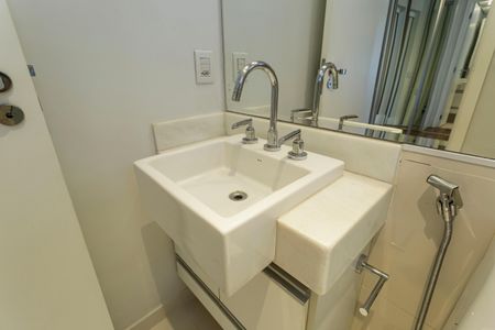 Apartamento à venda com 137m², 2 quartos e 2 vagasBanheiro da Suíte 2