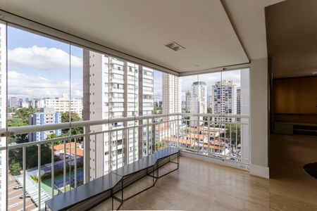 Apartamento à venda com 137m², 2 quartos e 2 vagasVaranda