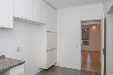 Apartamento para alugar com 130m², 3 quartos e 2 vagasCozinha