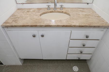 Apartamento para alugar com 130m², 3 quartos e 2 vagasBanheiro da Suíte