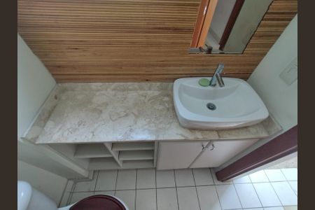 Casa à venda com 173m², 3 quartos e 2 vagasLavabo