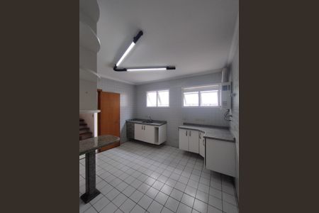 Casa à venda com 173m², 3 quartos e 2 vagasCozinha - Armários