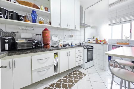Apartamento para alugar com 77m², 2 quartos e 1 vaga Apartamento para alugar com 77m², 2 quartos e 1 vagaCozinha e Área de Serviço