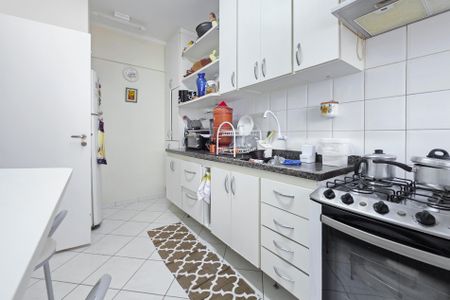 Apartamento para alugar com 77m², 2 quartos e 1 vaga Apartamento para alugar com 77m², 2 quartos e 1 vagaCozinha e Área de Serviço