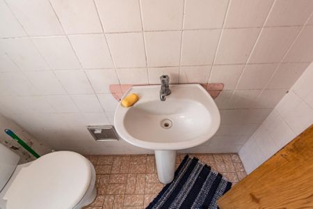 Casa à venda com 150m², 3 quartos e sem vaga Casa à venda com 150m², 3 quartos e sem vagaBanheiro 2