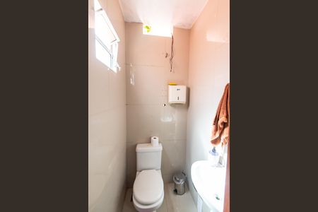 Casa à venda com 150m², 3 quartos e sem vaga Casa à venda com 150m², 3 quartos e sem vagaBanheiro