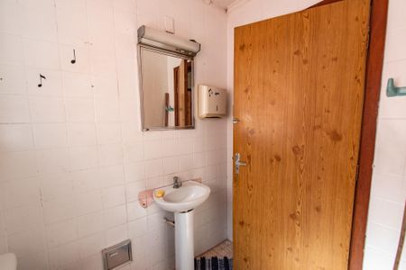 Casa à venda com 150m², 3 quartos e sem vaga Casa à venda com 150m², 3 quartos e sem vagaBanheiro 2