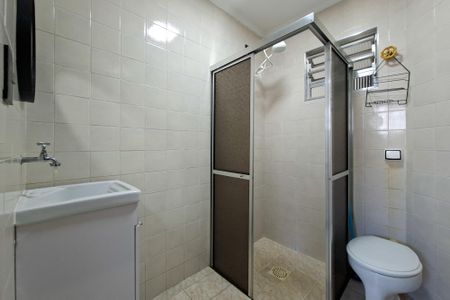 Studio para alugar com 30m², 0 quarto e 1 vaga Studio para alugar com 30m², 0 quarto e 1 vagaBanheiro