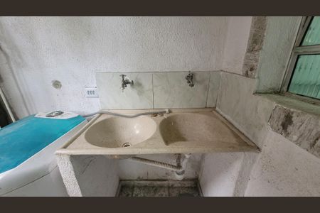 Casa para alugar com 75m², 2 quartos e sem vagaÁrea de Serviço