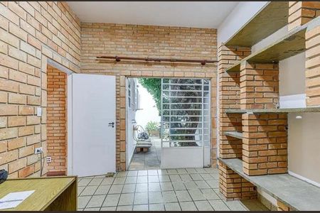Casa à venda com 300m², 3 quartos e 2 vagasSala de TV