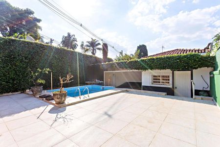 Casa à venda com 300m², 3 quartos e 2 vagasQuintal