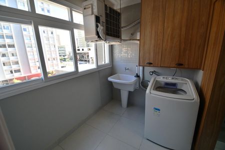 Apartamento para alugar com 138m², 3 quartos e 1 vagaÁrea de Serviço