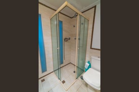 Apartamento à venda com 210m², 4 quartos e 3 vagasBanheiro da Suíte 1 Detalhe