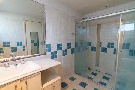 Apartamento à venda com 210m², 4 quartos e 3 vagasBanheiro da Suíte 3