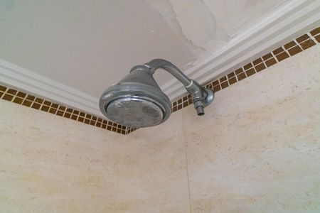 Apartamento à venda com 210m², 4 quartos e 3 vagasBanheiro da Suíte 1 Detalhe