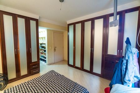 Apartamento à venda com 210m², 4 quartos e 3 vagasSuite 2