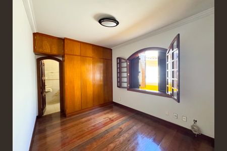 Casa à venda com 250m², 4 quartos e 3 vagasQuarto  3