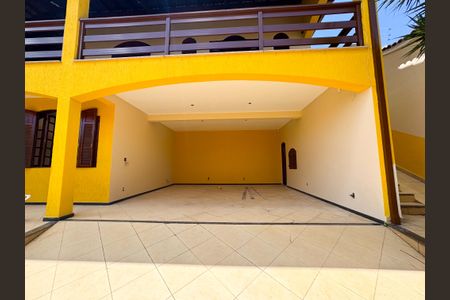 Casa à venda com 250m², 4 quartos e 3 vagasÁrea Externa