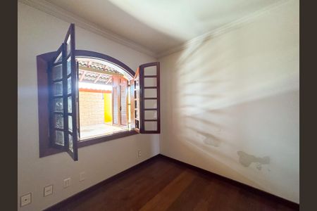 Casa à venda com 250m², 4 quartos e 3 vagasSuíte