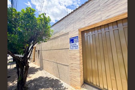 Casa à venda com 250m², 4 quartos e 3 vagasFachada