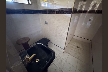 Casa à venda com 250m², 4 quartos e 3 vagasBanheiro 2