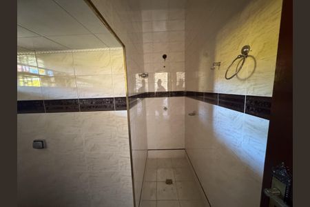 Casa à venda com 250m², 4 quartos e 3 vagasBanheiro 2