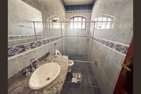 Casa à venda com 250m², 4 quartos e 3 vagasBanheiro da Suíte