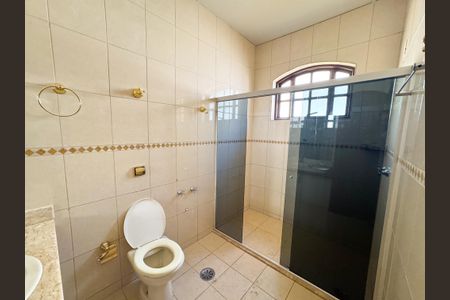 Casa à venda com 250m², 4 quartos e 3 vagasBanheiro