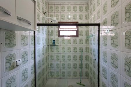 Casa para alugar com 150m², 2 quartos e 2 vagas Casa para alugar com 150m², 2 quartos e 2 vagasBanheiro