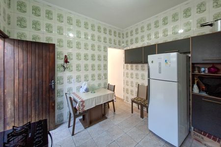 Casa para alugar com 150m², 2 quartos e 2 vagas Casa para alugar com 150m², 2 quartos e 2 vagasCozinha