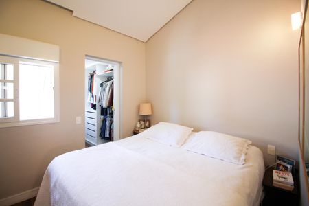 Casa à venda com 120m², 2 quartos e 2 vagas Casa à venda com 120m², 2 quartos e 2 vagasSuíte