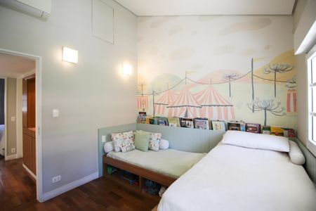 Casa à venda com 120m², 2 quartos e 2 vagas Casa à venda com 120m², 2 quartos e 2 vagasQuarto