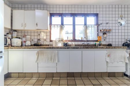 Casa à venda com 362m², 4 quartos e 5 vagasCozinha