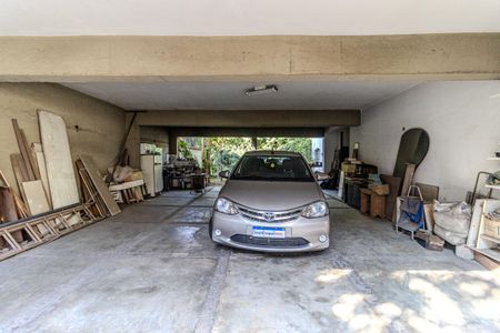 Casa à venda com 362m², 4 quartos e 5 vagasGaragem